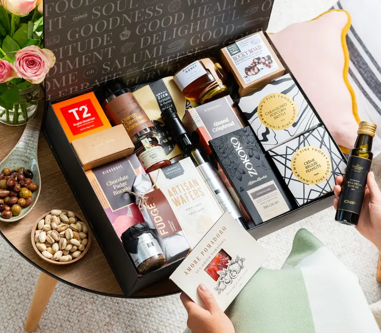 5 Must-Have Items in Every Corporate Gift Pack This Year